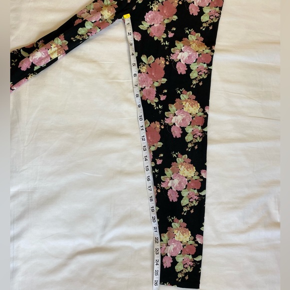 Floral Leggings - Picture 12 of 12